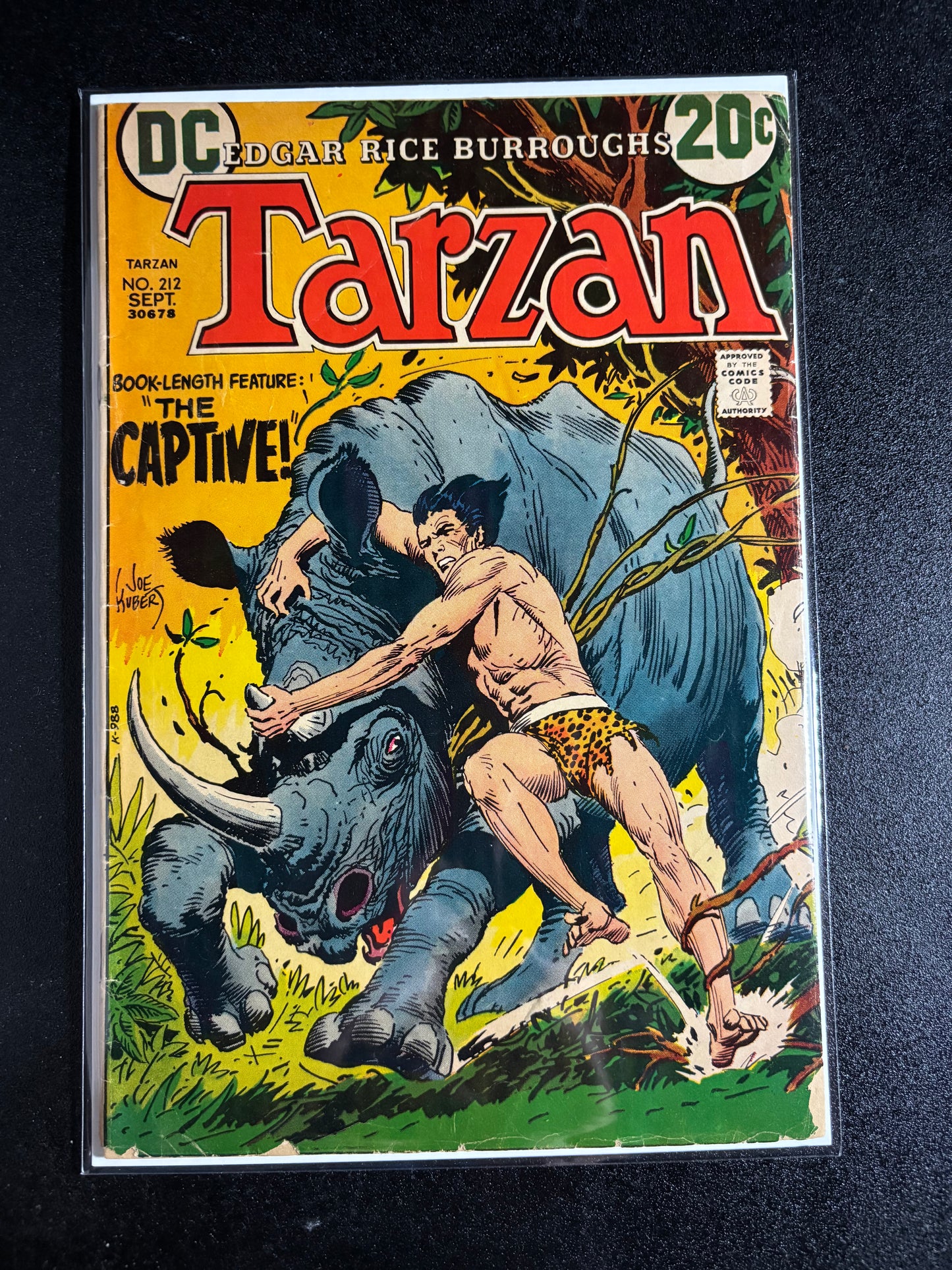Tarzan #212 – “The Captive!” (September 1972, DC Comics) – Joe Kubert Cover
