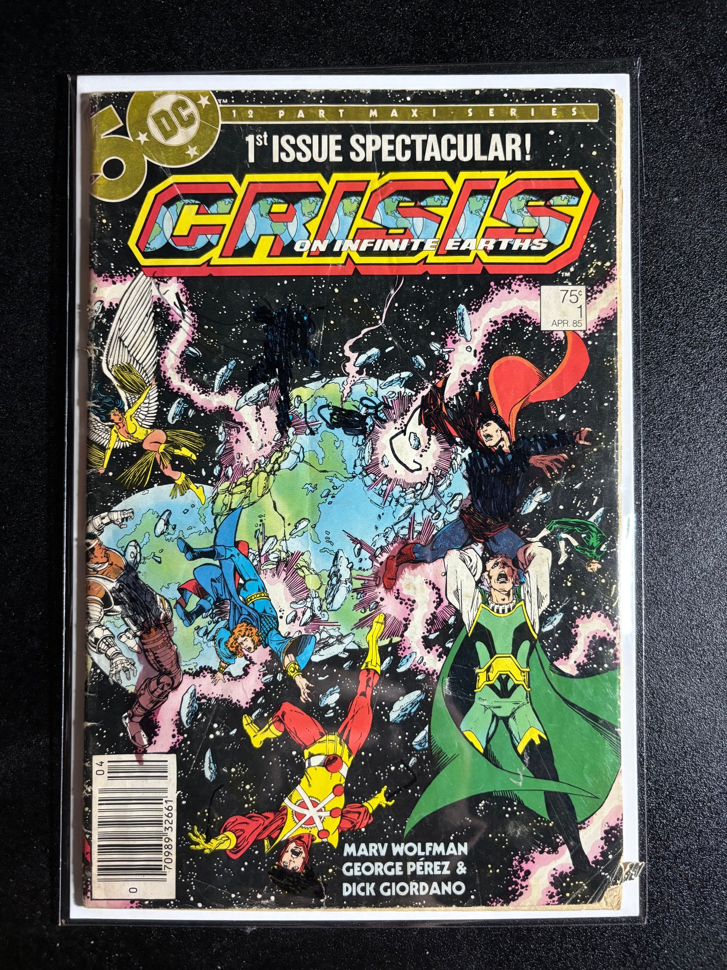 Crisis on Infinite Earths #1 – 1st Issue Spectacular! (1985, DC Comics)